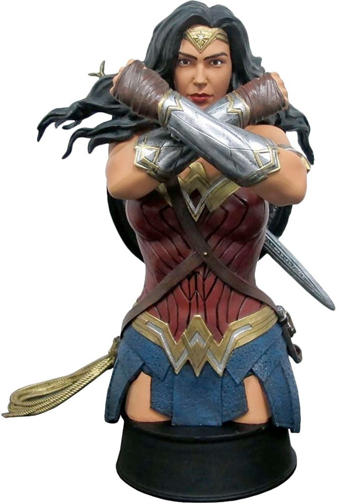 wonderwoman-movie-bust