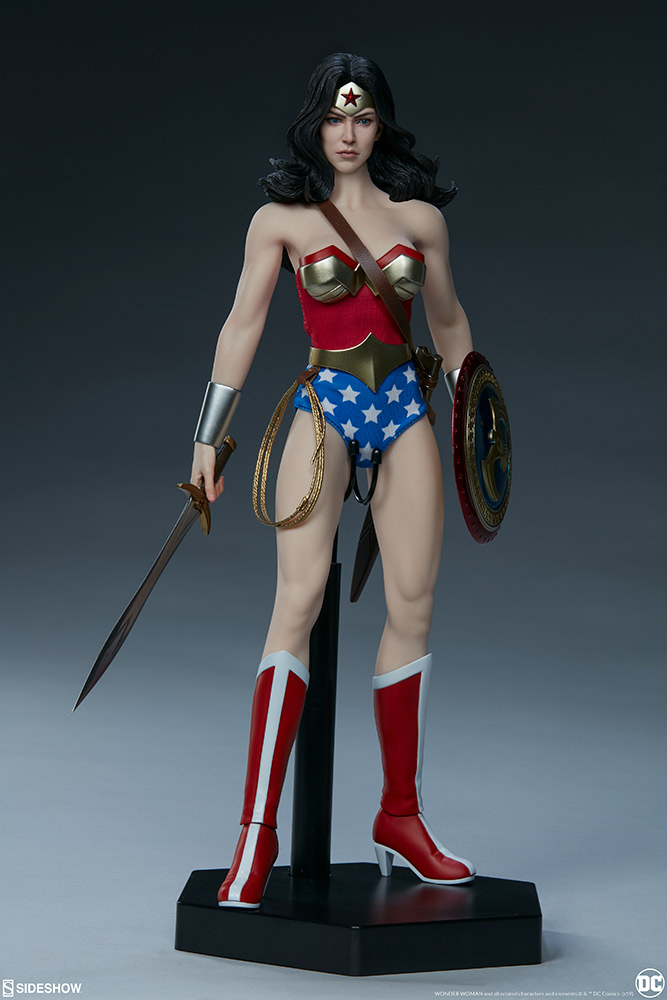 Wonder Woman Sideshow Collectibles Figure