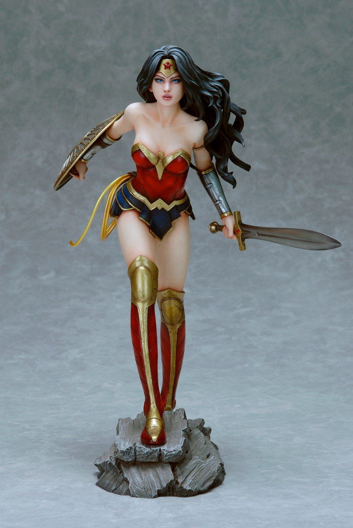 Yamato USA Wonder Woman Statue