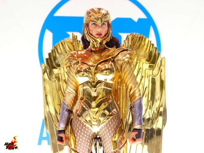 Wonder Woman 1984 Golden Eagle Armor Hot Toys Figure