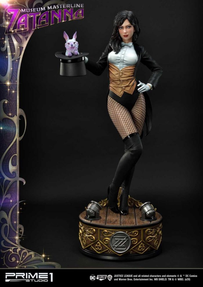 Zatanna Statue